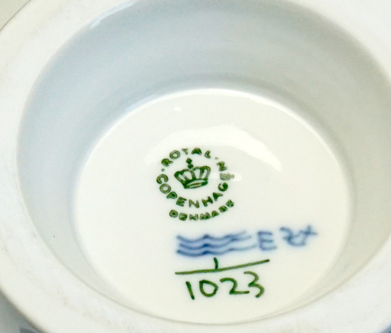 Royal Copenhagen Fußschale Musselmalet Vollspitze Modell 1025. 1 Wahl.