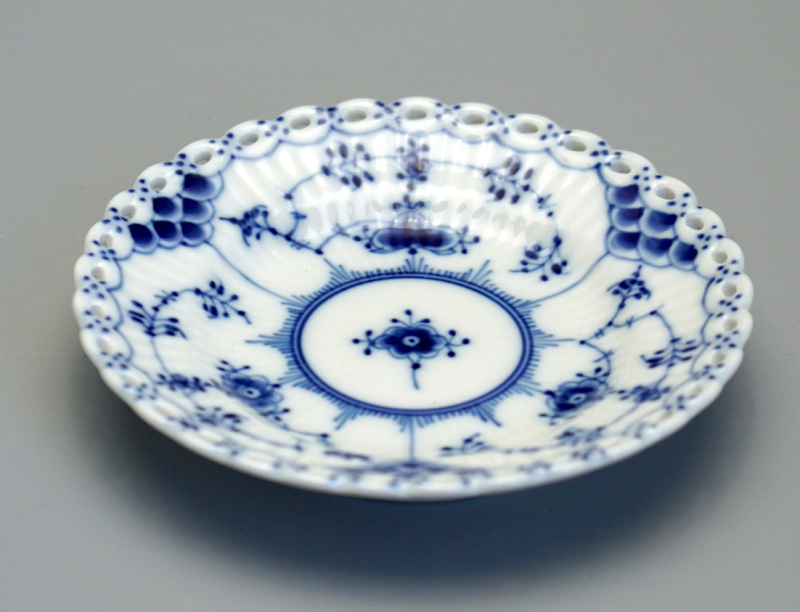 Royal Copenhagen Musselmalet Schale Vollspitze Modell 1145. 1 Wahl.