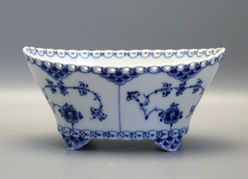 Royal Copenhagen Schüssel Musselmalet Vollspitze 1177. 1 Wahl.