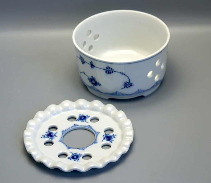 Royal Copenhagen Musselmalet Stövchen 1/9787-1/9878. 1 Wahl.