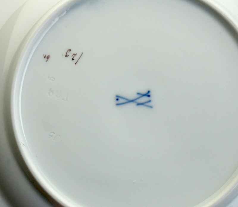 Meissen Prunk Tee/Kaffeeservice für 7 Person Streublume, Muschelrand.