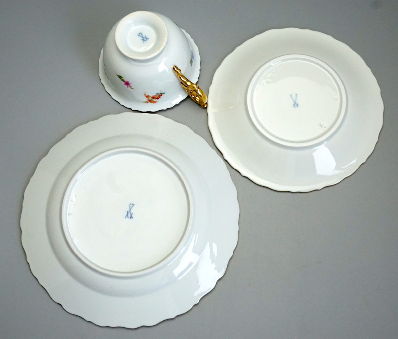 Meissen Prunk Tee/Kaffeegedeck Streublume Muschelrand. 1 Wahl.