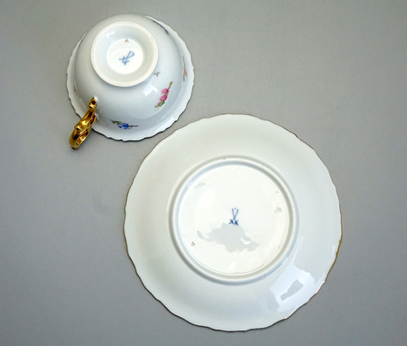 Meissen Prunk Tee/Kaffeegedeck Streublume Muschelrand. 1 Wahl.