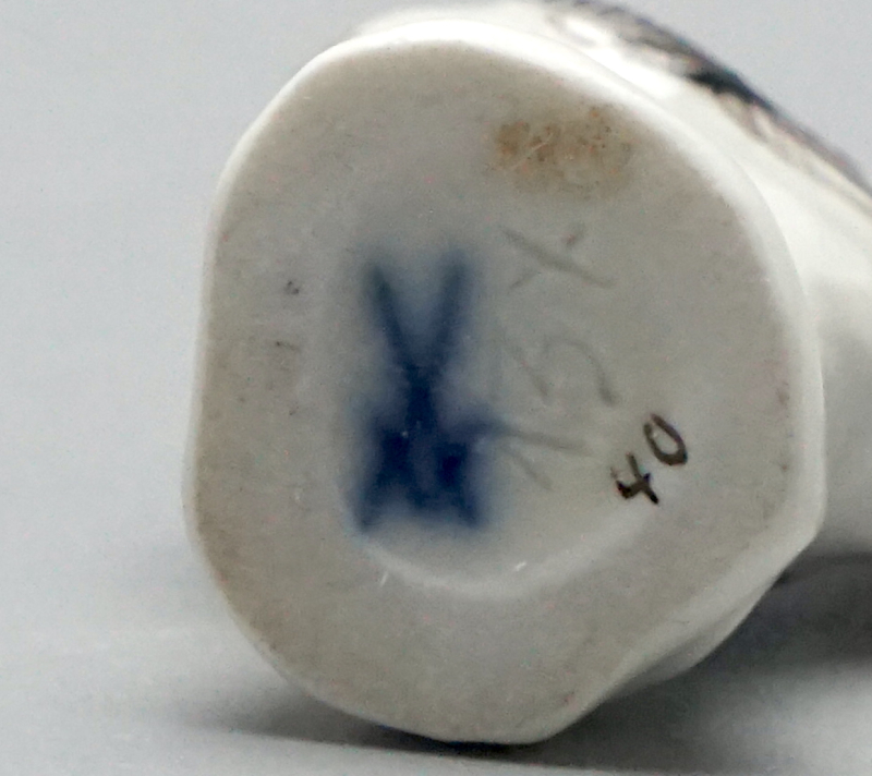 Meissen Miniatur Figur Hahn.