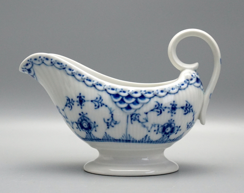 Royal Copenhagen Sauciere Musselmalet Halbspitze, 1 Wahl. Nr. 661