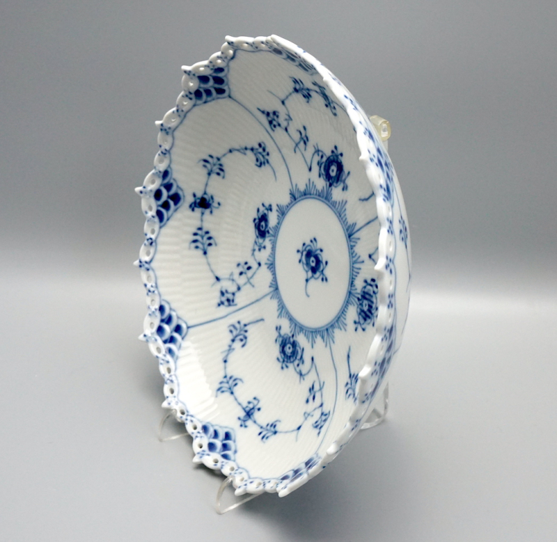Royal Copenhagen Schale Musselmalet Vollspitze 1 Wahl. Nr.1018