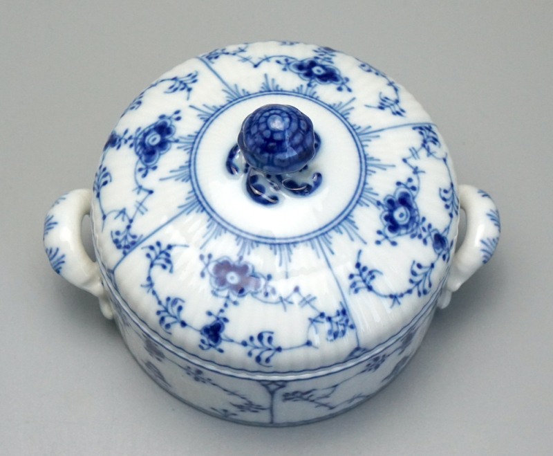 Royal Copenhagen Deckeldose Musselmalet 1 Wahl, Nr.400