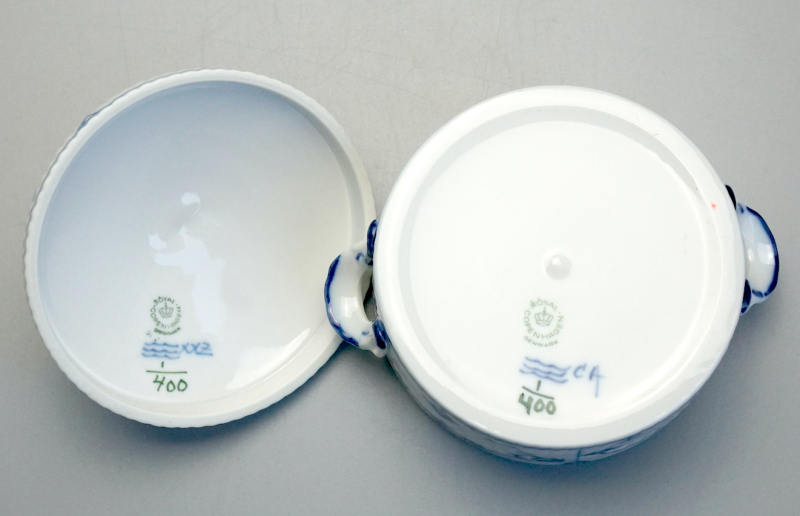 Royal Copenhagen Deckeldose Musselmalet 1 Wahl, Nr.400