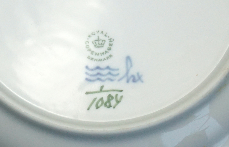 Royal Copenhagen Speiseteller Musselmalet Vollspitze 1 Wahl, Nr. 1084.