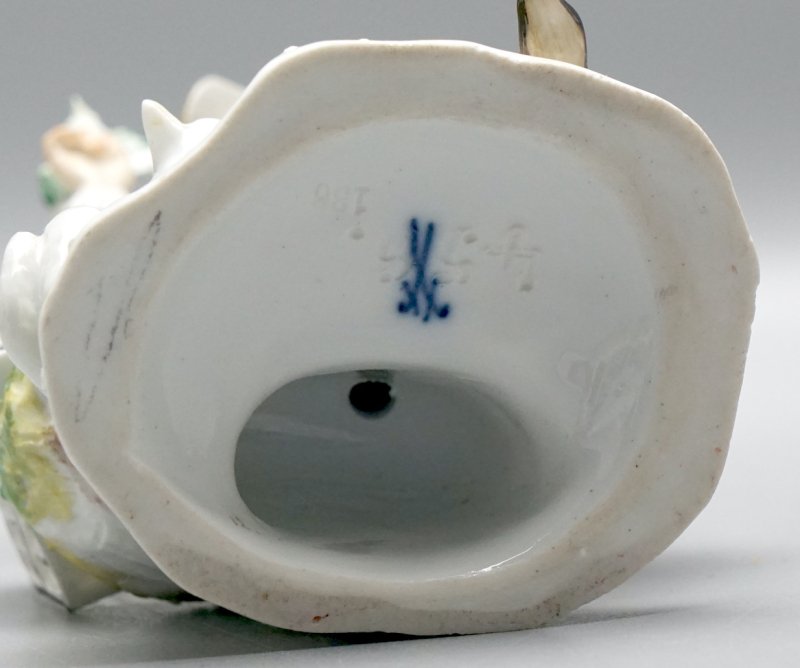 Meissen Figur Harlekin mit Vogel & Katze – Modell 456 – Knaufzeit (1860-1924) 1 Wahl.