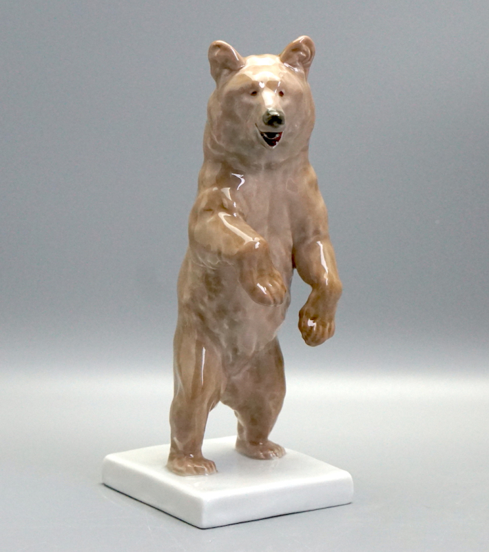 MEISSEN Porzellanfigur „Aufrecht stehender Braunbär“ – Erich Hösel (Modell V125, Höhe 17 cm)