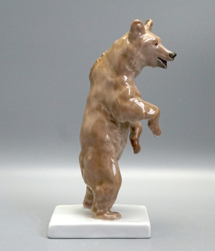 MEISSEN Porzellanfigur „Aufrecht stehender Braunbär“ – Erich Hösel (Modell V125, Höhe 17 cm)