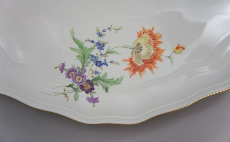 Meissen Grosse ovale Anbietplatte Blume 3.