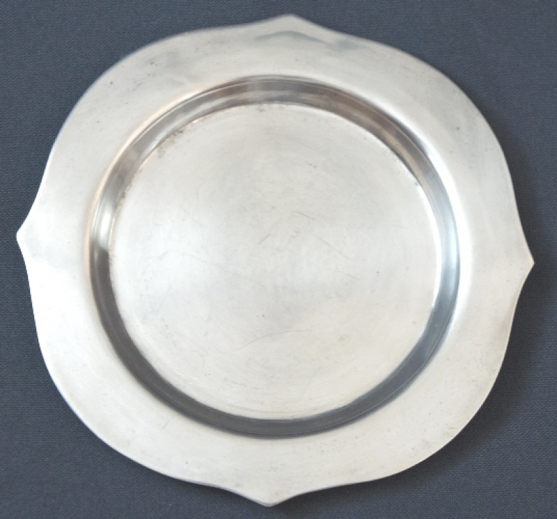 Untersetzer 900 er Silber.