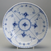 Royal Copenhagen Schüssel Musselmalet Halbspitze Nr. 512