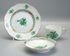 Herend Moccatasse mit Untertasse Apponyi grün.